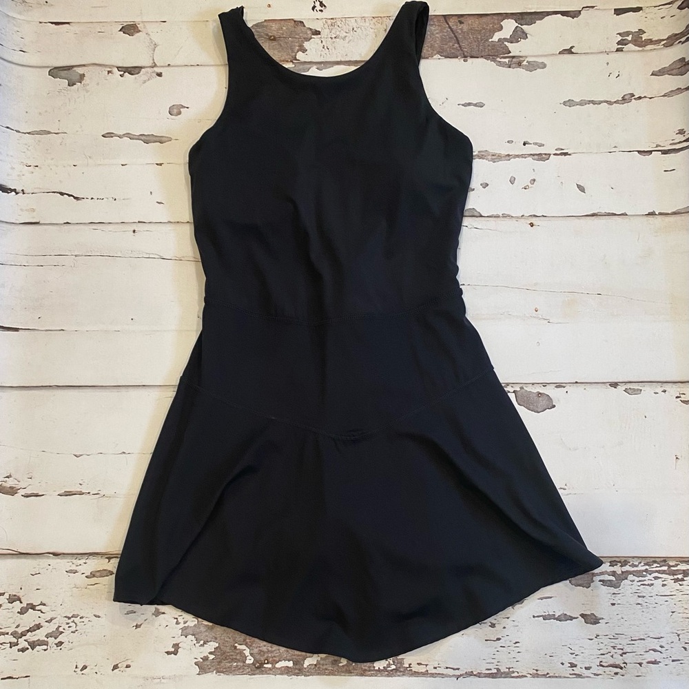 Scallop edge basque waist insert tennis dress activewear skirted dress